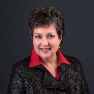 Meet your Posher, Cynthia